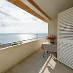 Spacious Near The Sea