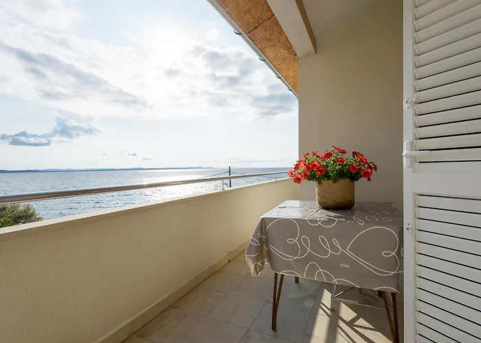 Spacious Near The Sea Appartement Zadar