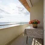 Spacious Near The Sea Apartament Zadar