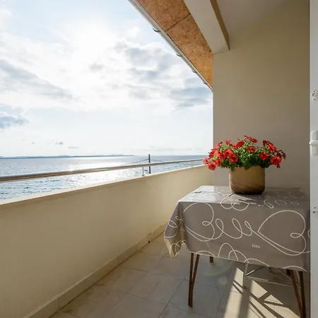 Spacious Near The Sea Apartamento Zadar