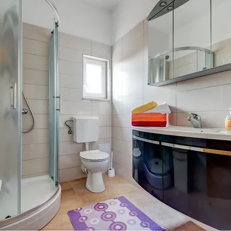 Spacious Near The Sea *